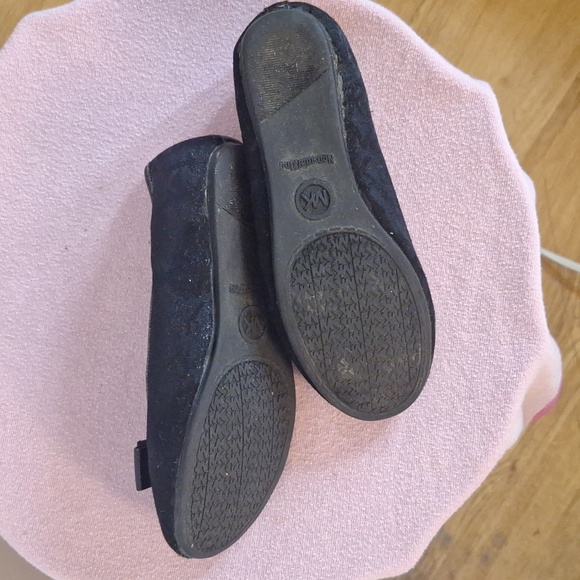 Girl's Michael Kors Flats - Picture 6 of 7
